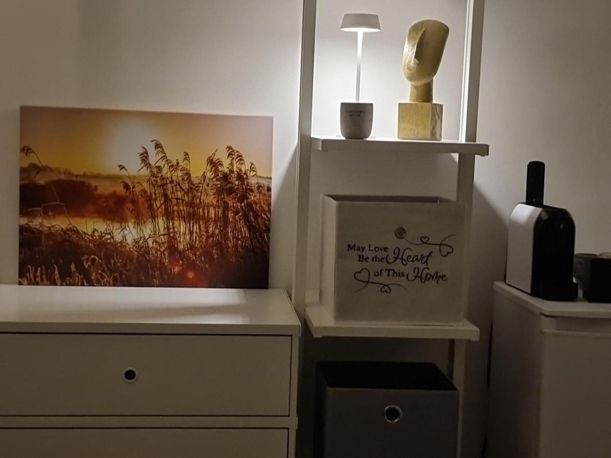 Stadtnahes Gaestezimmer Im Penthouse Bei Esi *