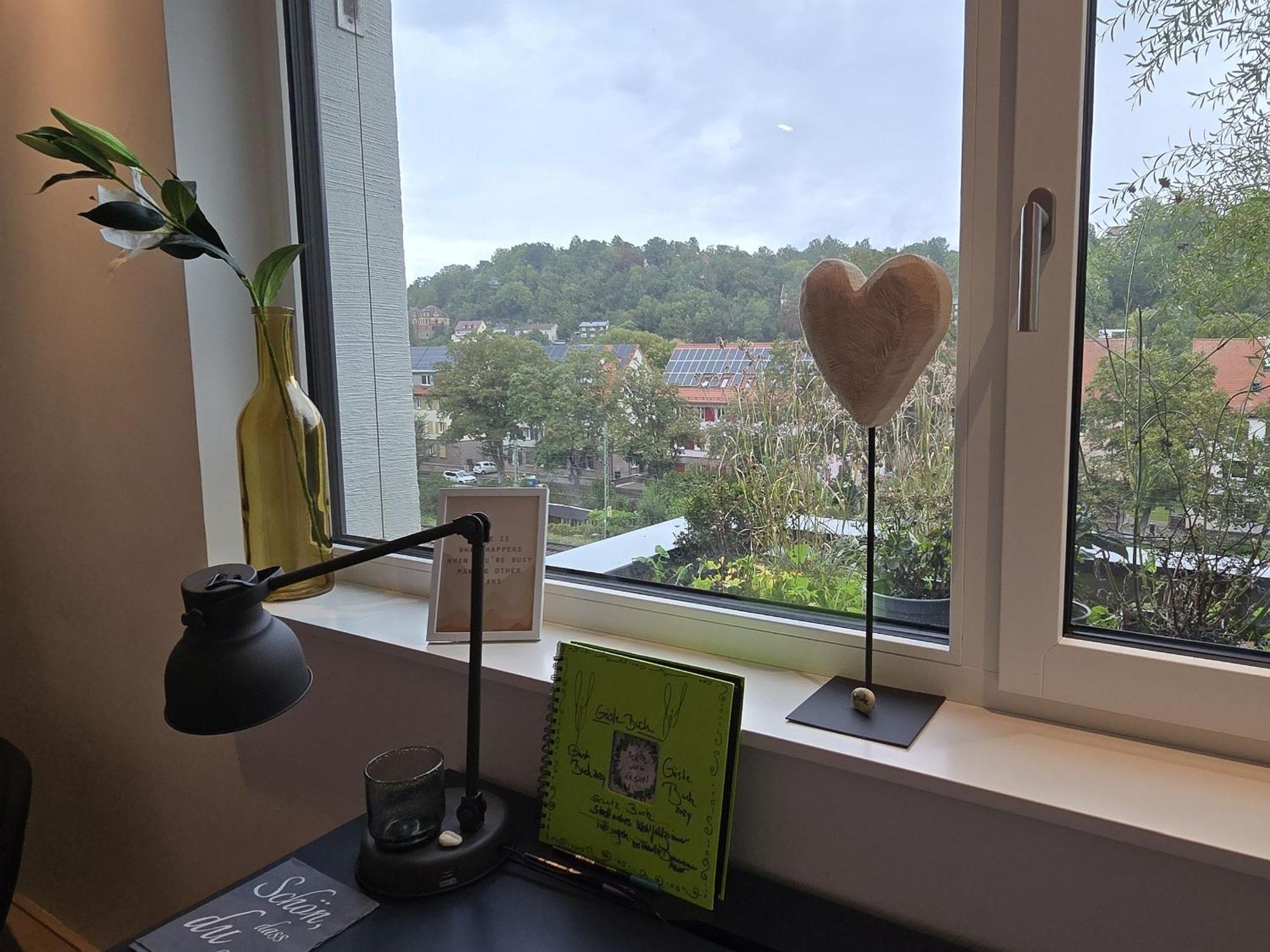 Homestay Stadtnahes Gaestezimmer Im Penthouse Bei Esi Tuebingen
