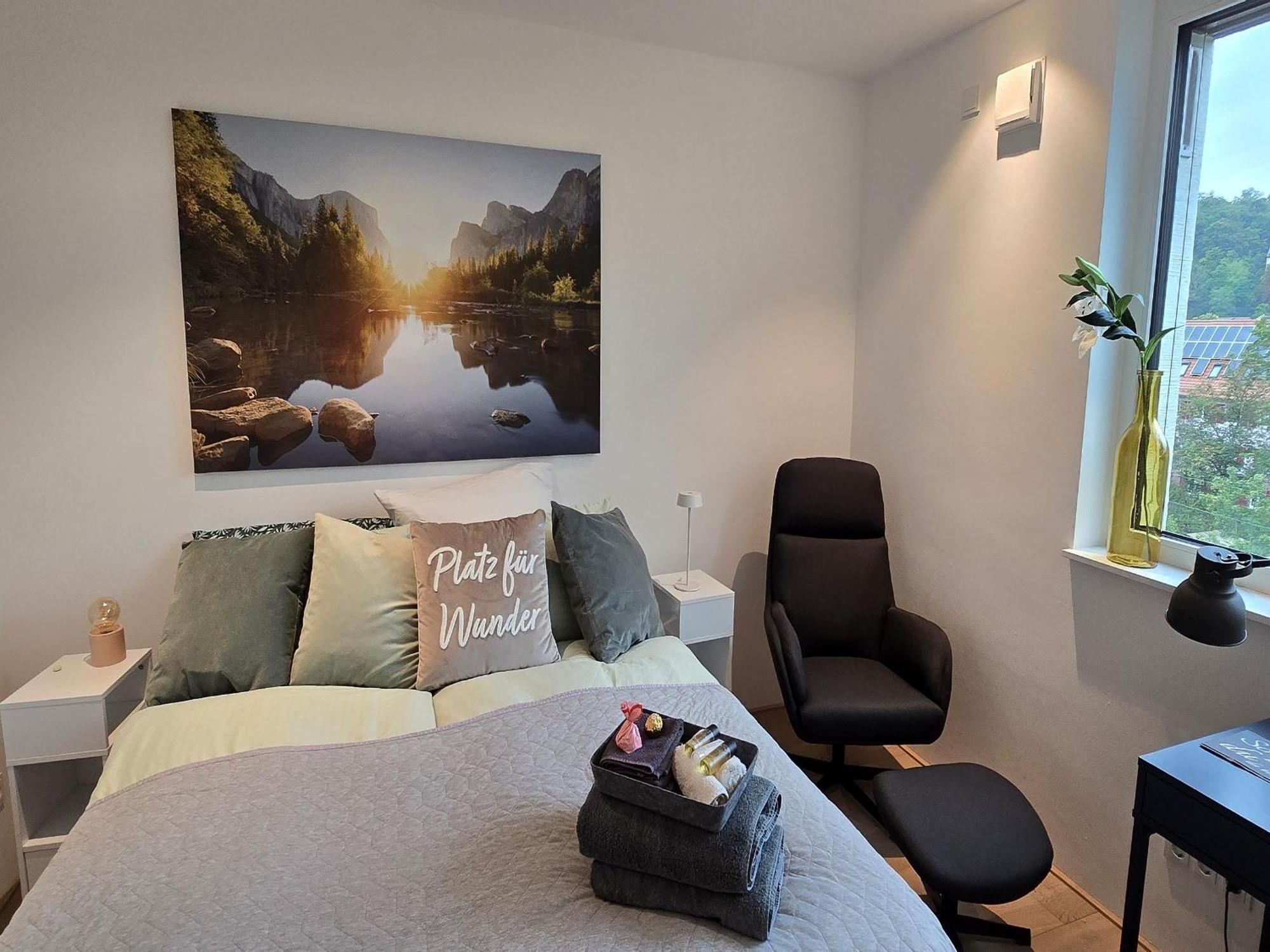 Stadtnahes Gaestezimmer Im Penthouse Bei Esi * Tuebingen